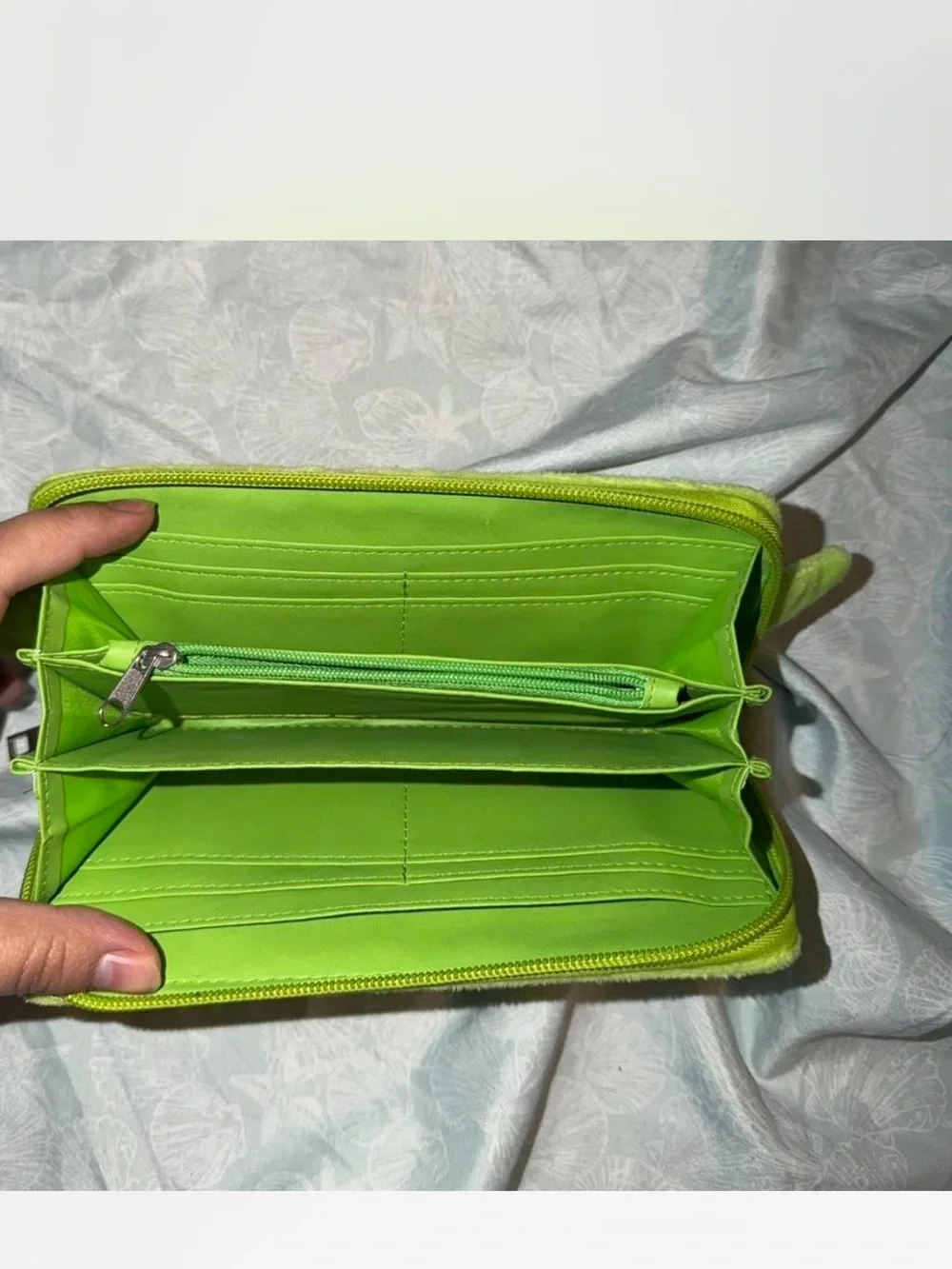 Plush Yoda character wallet